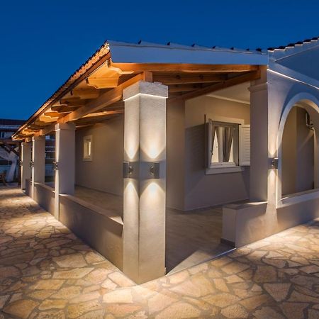 Villa Veneto Luxury Holidays Melíssia Buitenkant foto